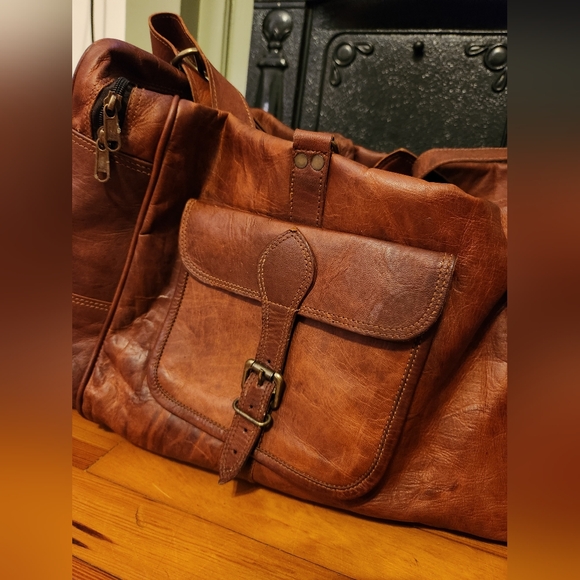 Komal's Passion Leather Weekender Duffel Bag - Picture 6 of 9